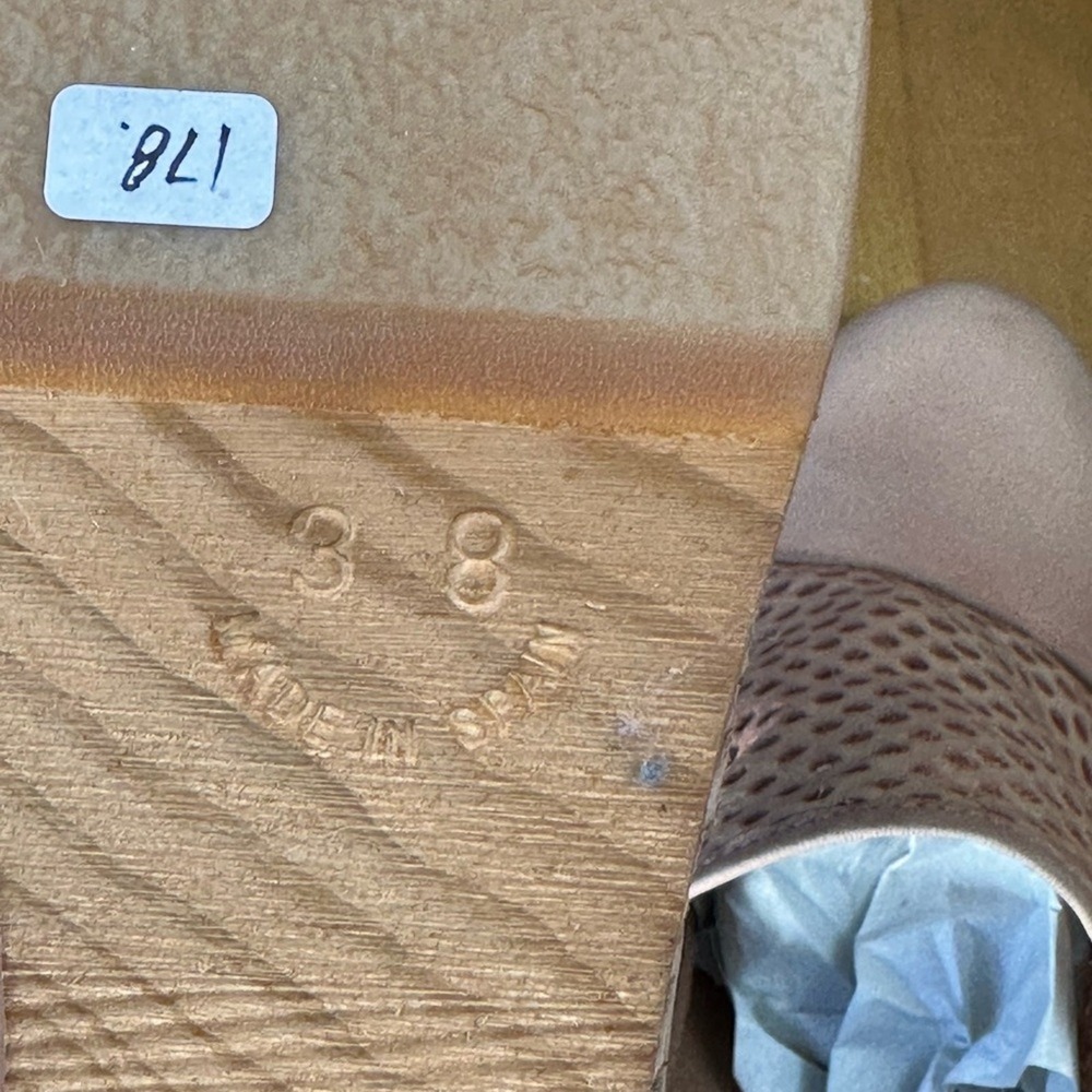 Free People NWB Size 38EU‎ peach pearl the Logan Leather Clogs - Picture 8 of 11
